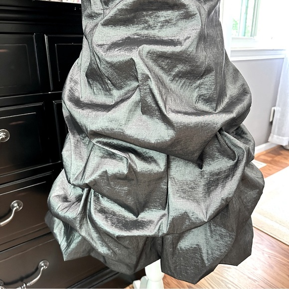 Wish Wish Wish Strapless Gray Metallic Bubble Hem Cocktail Dress Size 20 - Picture 8 of 13
